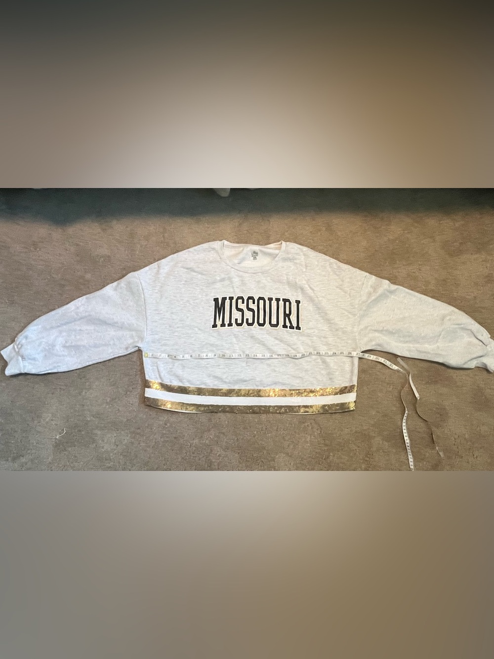 Missouri Cropped Sweatshirt with Gold Trim